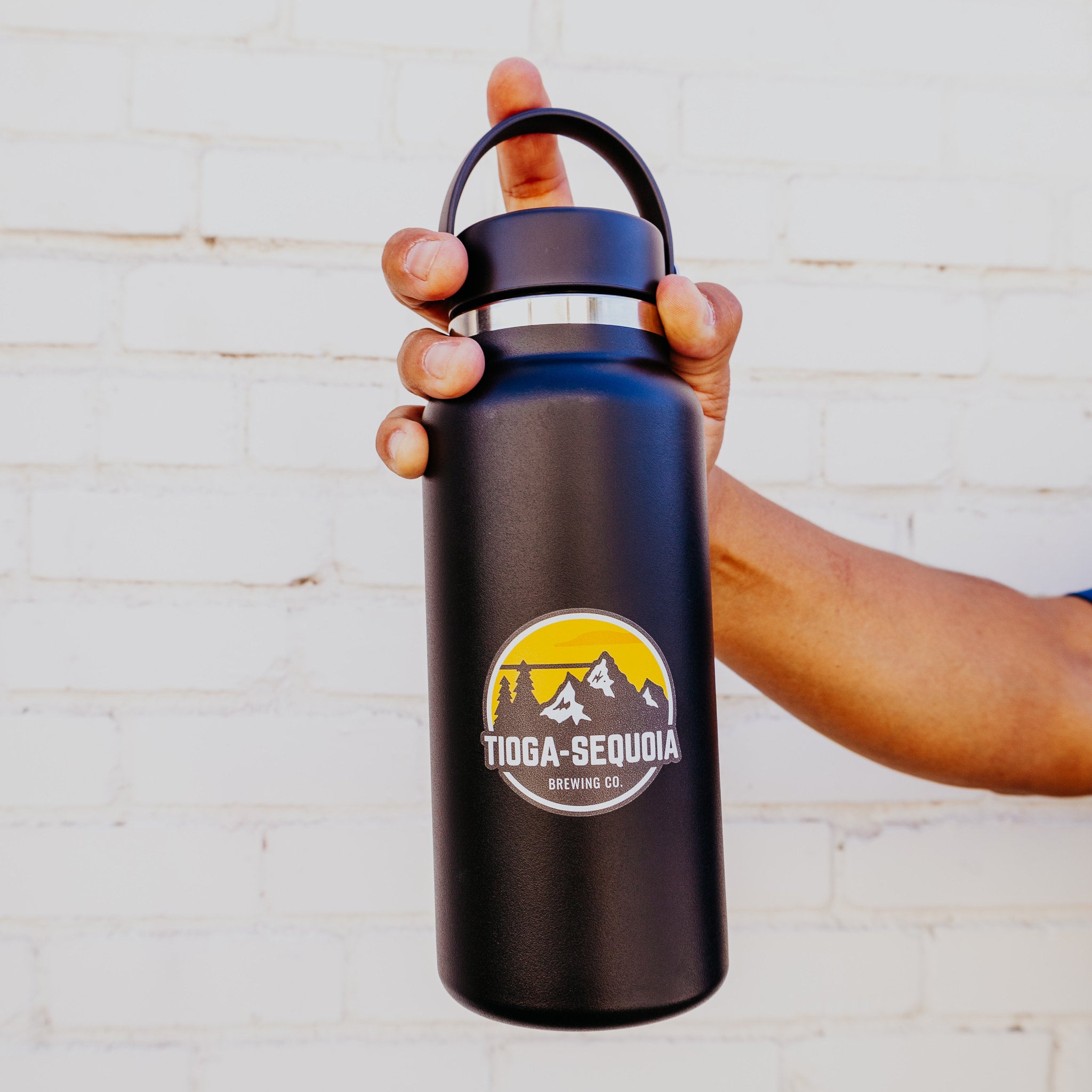 32oz Hydro Flask Growler